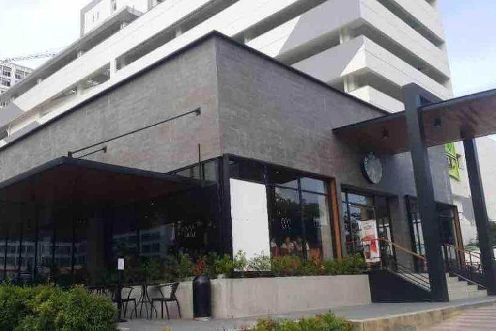 Trig Place At Grace Residence In Taguig City Manila Esterno foto